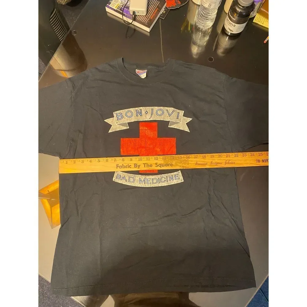 Bad Medicine T shirt, classic Bon Jovi, EUC, XL, excellent graphics, Hanes - Picture 4 of 6